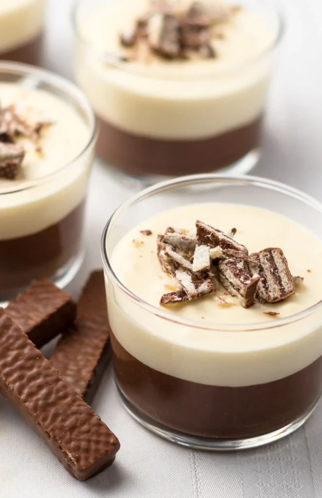 Divine Dessert Delights: Sweet Treats Galore 🍰🍨