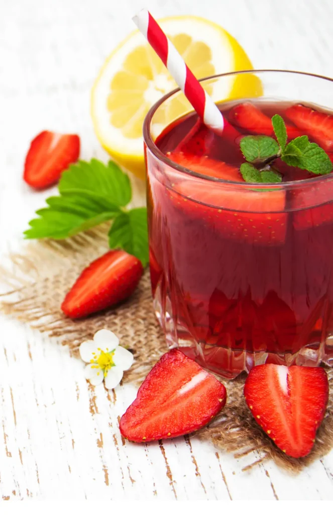 Strawberry Juice Delight: Refreshing & Naturally Sweet 🍓🥤