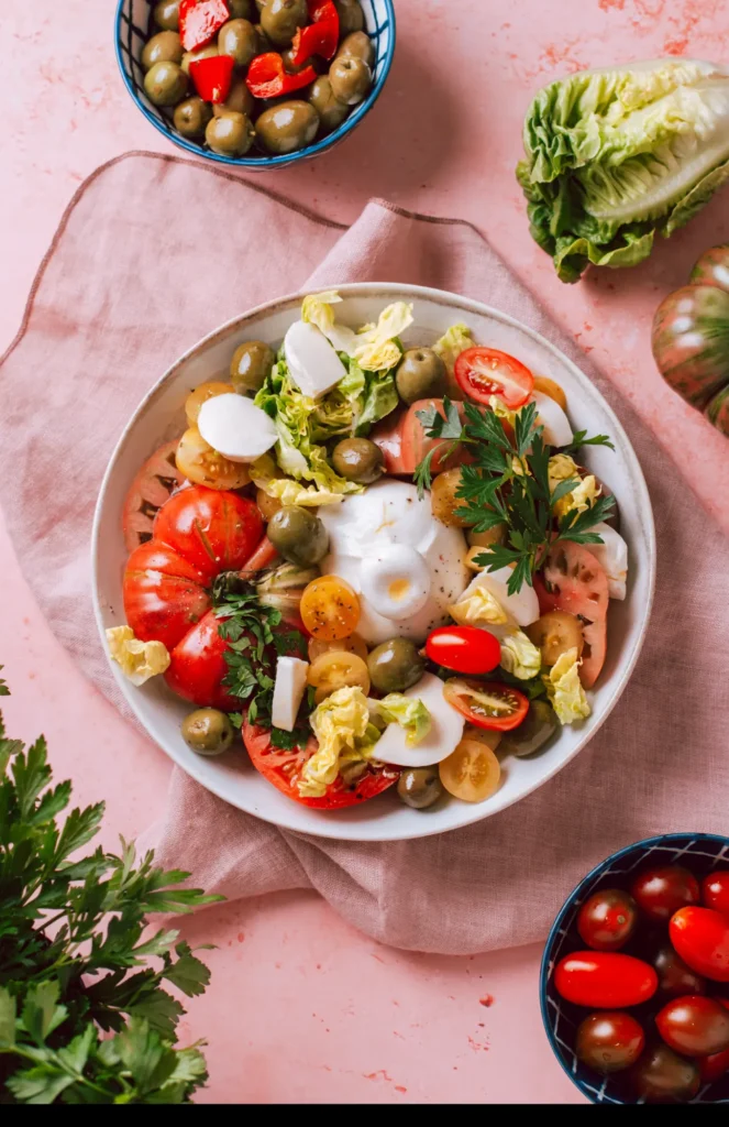 Avocado Caprese Salad: A Creamy Twist on a Classic!