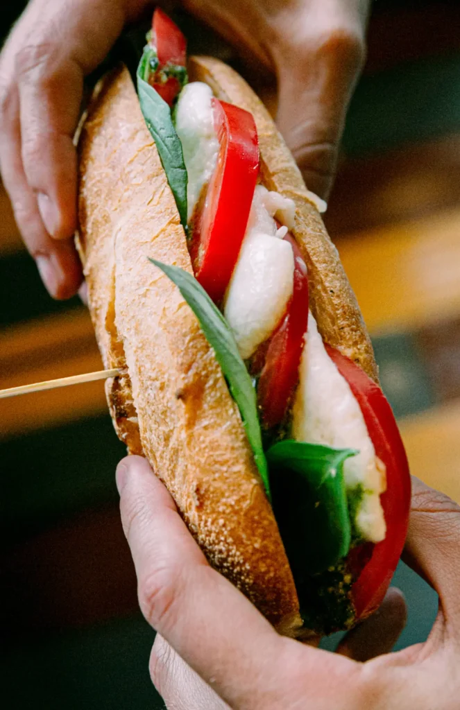 Caprese Stuffed Chicken: A Flavor Explosion! 🍗🍅 Caprese Stuffed Chicken: A Flavor Explosion! 🍗🍅